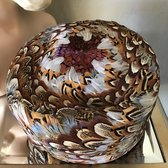 ONE-OF-A-KIND JAPANESE DESIGNER URBI ET ORBI 1950s PHEASANT FEATHER HAT main image 6